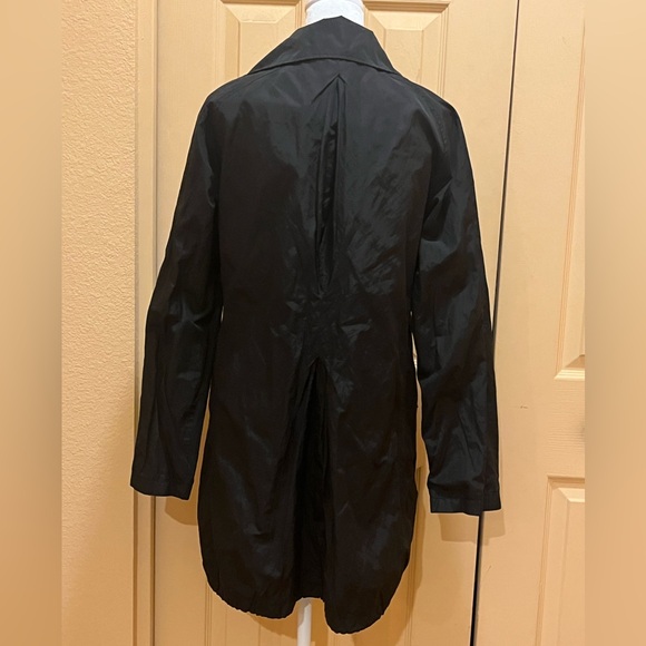 Chico’s black long raincoat/ windbreaker/ trench coat. Silver-tone buttons. Sz M - Picture 4 of 10